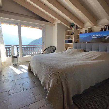 アパート Oversized And Cosy Penthouse With Stunning Views