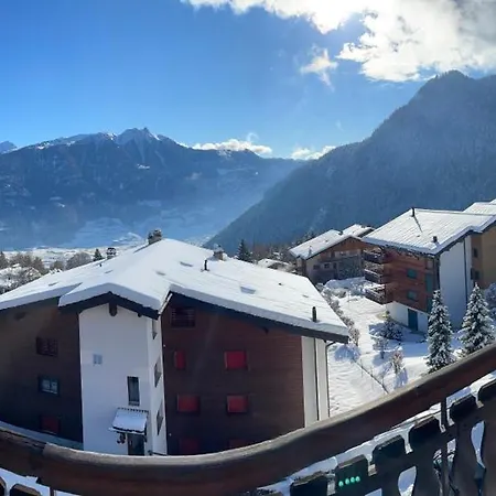 Apartment Oversized And Cosy Penthouse With Stunning Views *