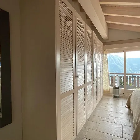 Oversized And Cosy Penthouse With Stunning Views アパート Leytron